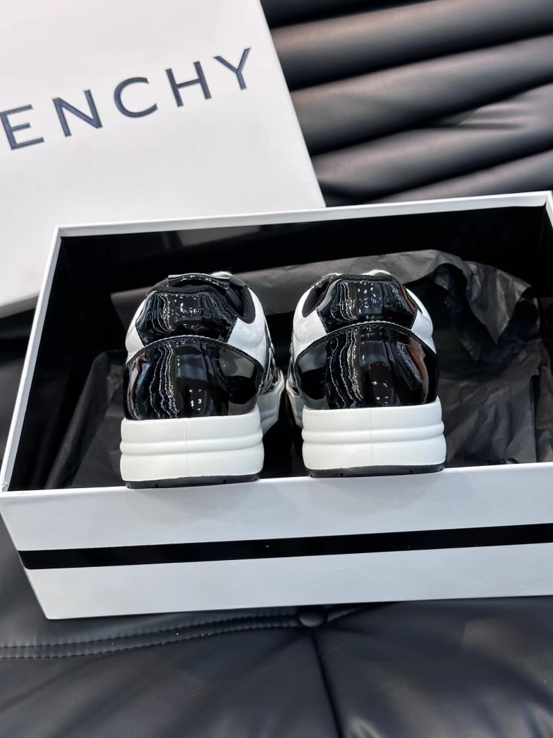 Givenchy Sneakers